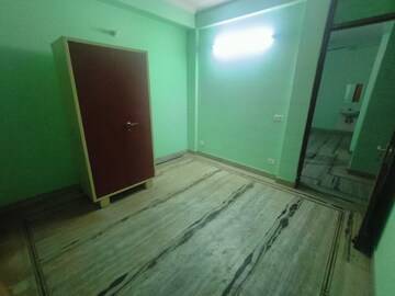 Room in 2 BHK Builder Floor at Ansal Sushant Lok I, Sector 43 – for Rent