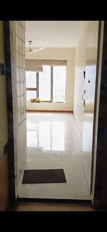 Living Room in 3 BHK Apartment at Chembur – for Rent