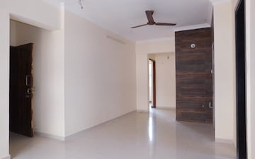 2 BHK Apartment For Sale in Je And Vee Om Trimurti, Malad East