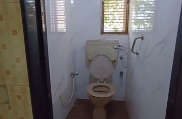 Bathroom in  Pg at Malad West – for Rent