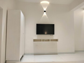 Furnished Amenities in 1 RK Apartment at Bandra West – for Rent