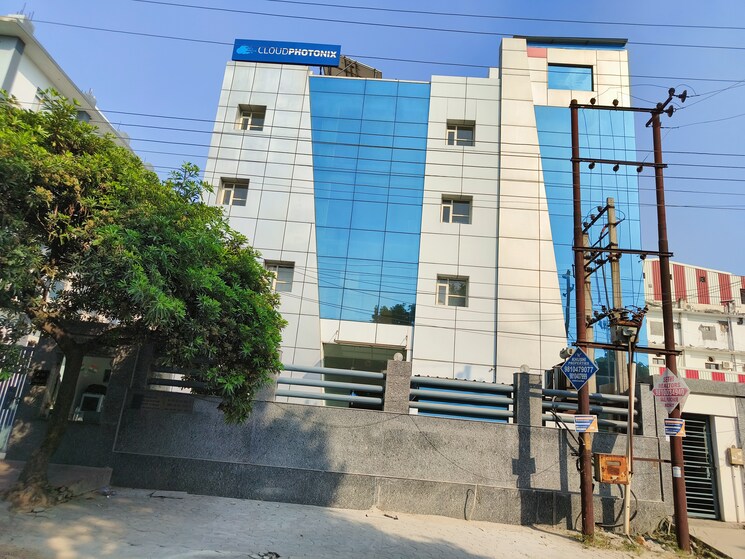 Exterior View, sector 63 Commercial Office Space 1000 Sq.Mt. In Sector 63 Noida 7909204