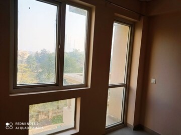 Room in 3 BHK Apartment at BPTP Park Prime, Sector 66 – for Sale