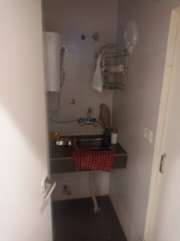 Furnished Amenities in 6 BHK Independent House at South Extension ii – for Rent