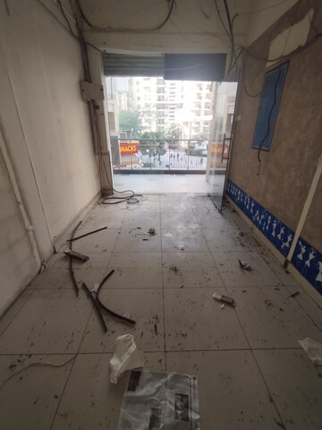  Shop – Exterior View View at Gaur City Arcade, Sector 16c Greater Noida - for Rent