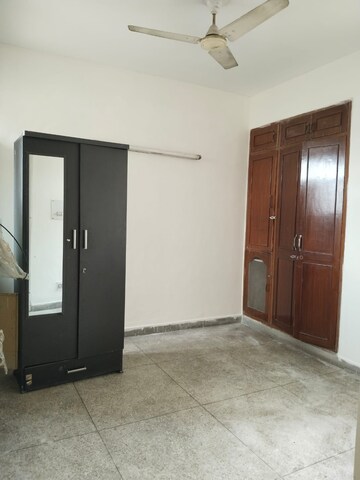 Room in 3 BHK Apartment at Power Grid Residency, Sector 21c – for Rent