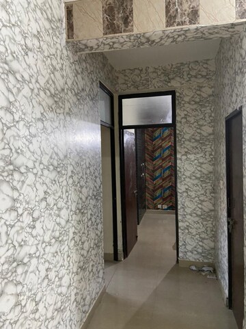 Room in 3 BHK Apartment at Vip Road – for Rent