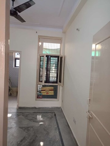 Building Lobby in 3 BHK Builder Floor at Sector 42 – for Rent