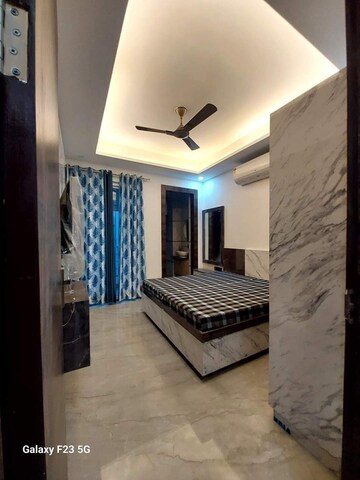Room in Studio Builder Floor at Sector 24 – for Rent