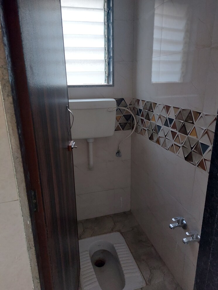 Bathroom, swamini-silver-pride 1 RK 450 Sq.Ft. Apartment In Shirgaon Thane 7909478