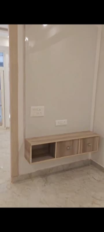 Furnished Amenities in 3 BHK Apartment at Amrapali Golf Homes, Sector 4, Greater Noida – for Rent