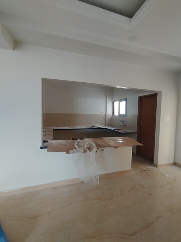 Room in 3 BHK Apartment at Hbr Layout – for Sale