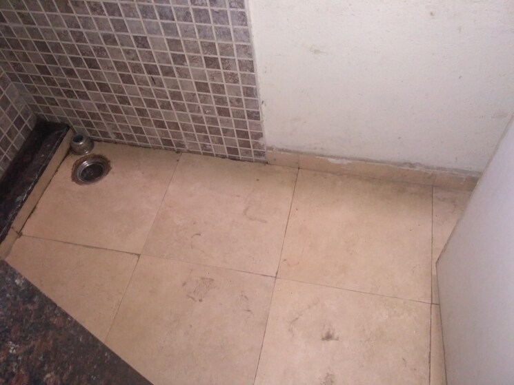 Bathroom, kool-homes-arena 2 Bedroom 950 Sq.Ft. Apartment In Balewadi Pune 7909587