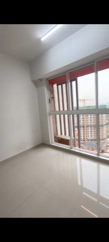 Room in 2.5 BHK Apartment at Lodha Codename Premier, Dombivli East – for Rent