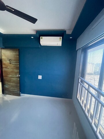 Room in 2 BHK Apartment at Crystal Armus, Chembur – for Rent