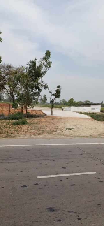 Plot Area in  Plot at Gomti Nagar – for Sale