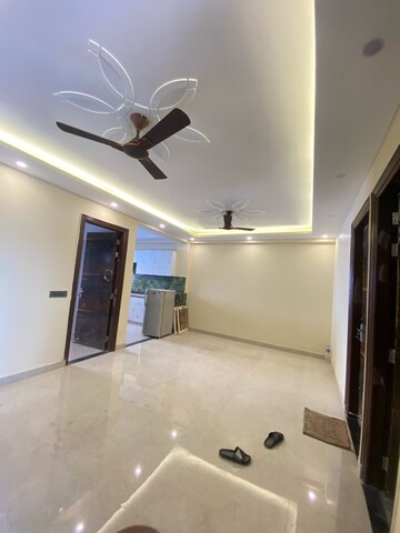 Room in 3 BHK Builder Floor at Ansal Plaza Gurgaon, Palam Vihar – for Rent