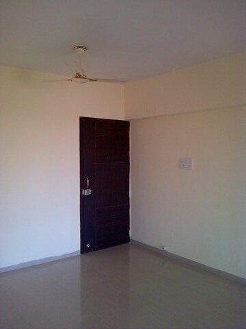Room in 2 BHK Apartment at Anandtara La Gloriosa, Kalyani Nagar – for Rent