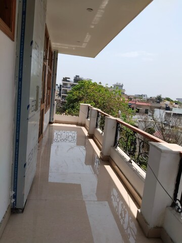 Balcony in 3 BHK Builder Floor at Ansal Plaza Gurgaon, Palam Vihar – for Rent