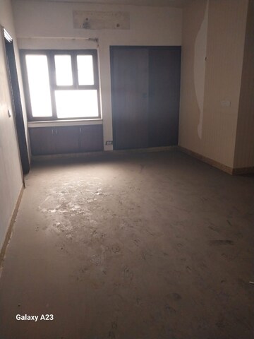 Room in 6+ BHK Independent House at Safdarjung Development Area – for Rent