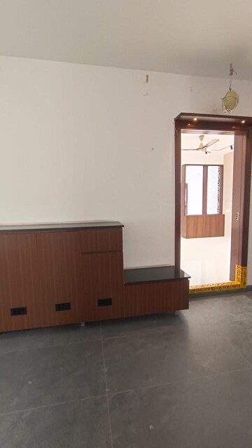 Room in 3 BHK Apartment at Prestige Tranquil, Kokapet – for Rent