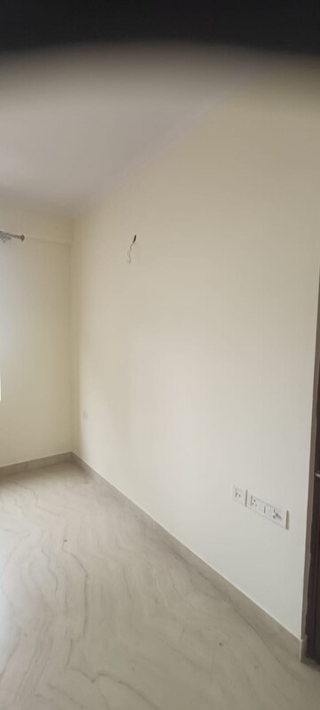 Room in 3 BHK Apartment at Civil Lines – for Rent