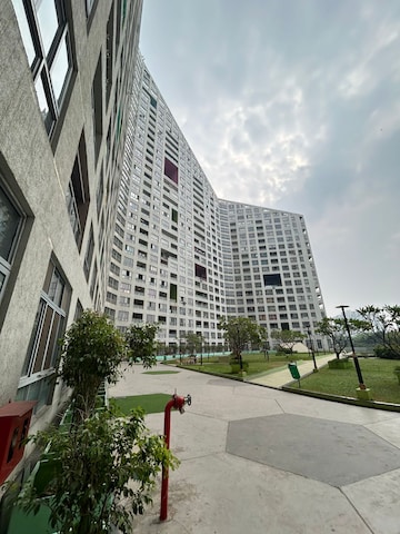 3 BHK Apartment For Rent in Amanora Future Towers, Hadapsar