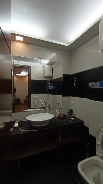 Master Bedroom in 4 BHK Builder Floor at Panchsheel Enclave – for Rent