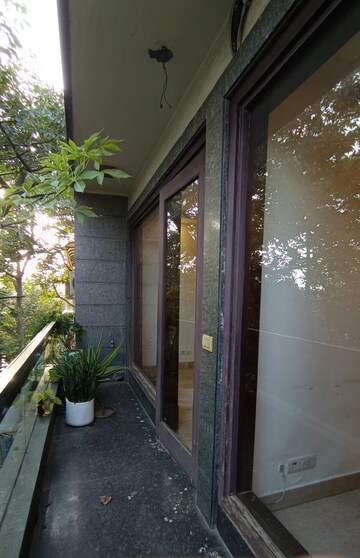 Balcony in 4 BHK Builder Floor at Panchsheel Enclave – for Rent