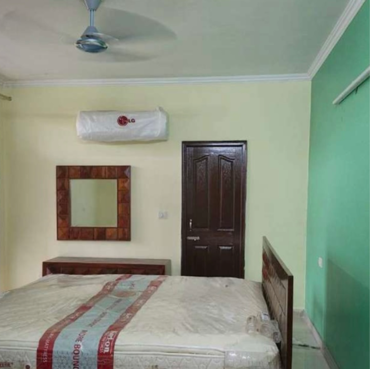 Room, vip road 4 Bedroom 2250 Sq.Ft. Apartment In Vip Road Zirakpur 7910339