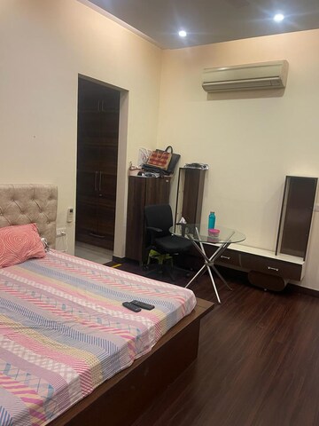 Bedroom in 3.5 BHK Apartment at Alpha 1 Greater Noida – for Rent