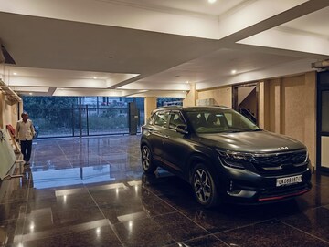Parking in 4 BHK Apartment at Sector 57 – for Rent