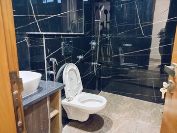 Attached Bathroom in 4 BHK Apartment at Sector 57 – for Rent