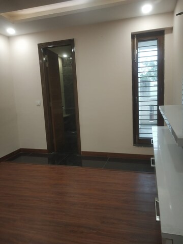3 BHK Builder Floor For Rent in Chittaranjan Park