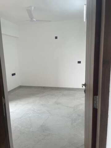 Room in 2 BHK Apartment at Unique Legacy, Keshav Nagar – for Rent