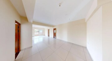 Room in 4 BHK Apartment at Hara Vijaya Heights, Kanakapura Road – for Sale