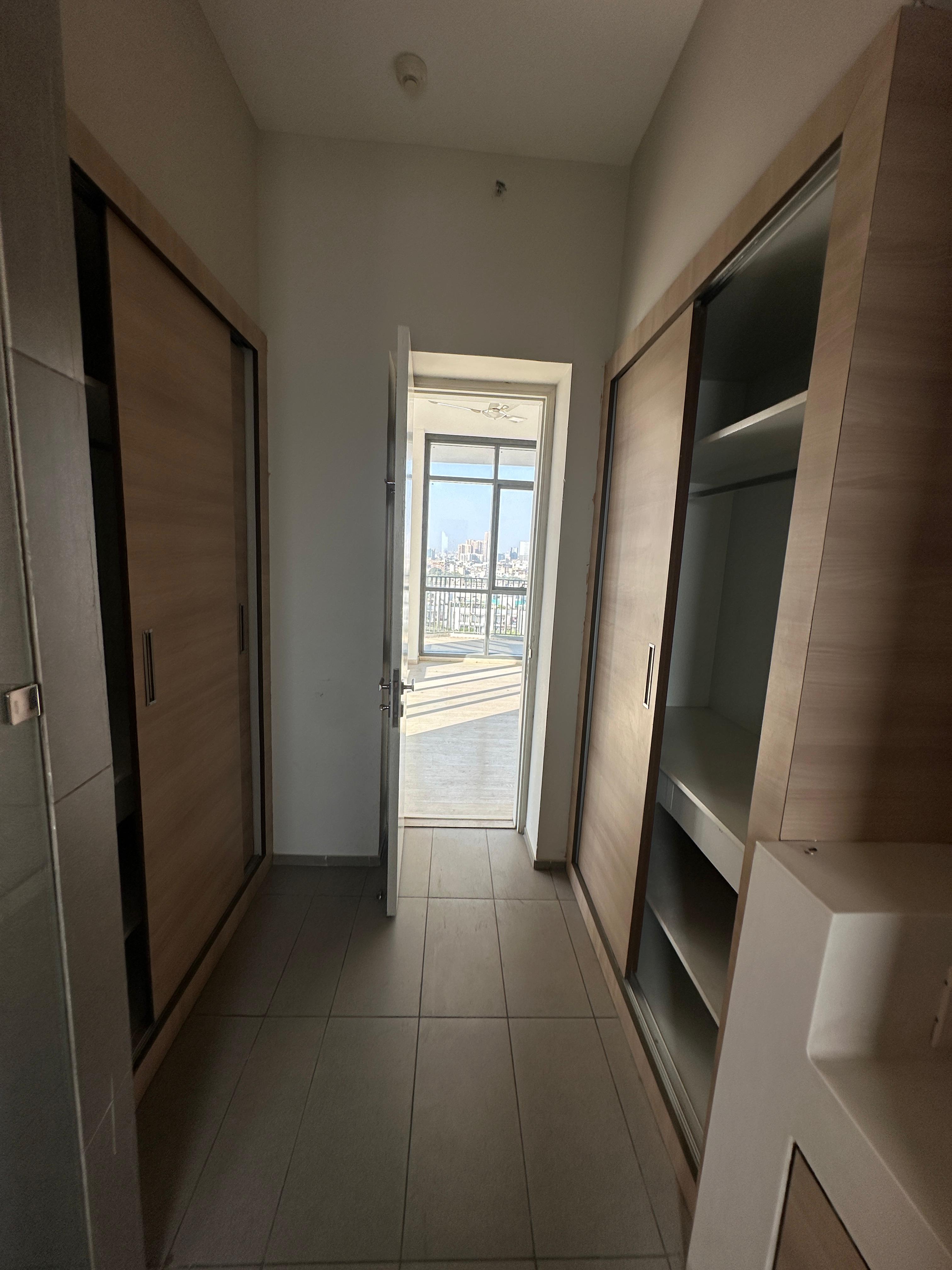 4 BHK + Pooja Room,Servant Room Apartment For Sale in M3M Altitude