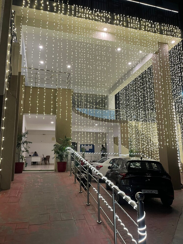  Parking, griha-pravesh 3 Bedroom 1971 Sq.Ft. Apartment In Sector 77 Noida 7910367