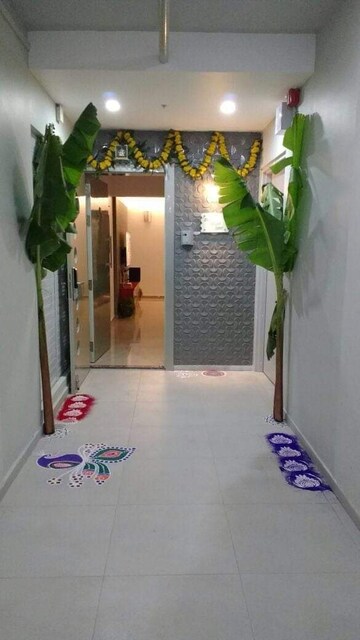 Room in 3 BHK Apartment at Amanora Future Towers, Hadapsar – for Rent