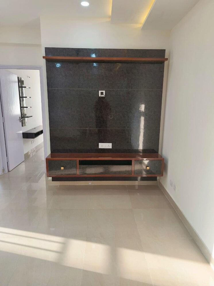 undefined, sector 74 2 Bedroom 845 Sq.Ft. Apartment In Sector 74 Noida 7910416