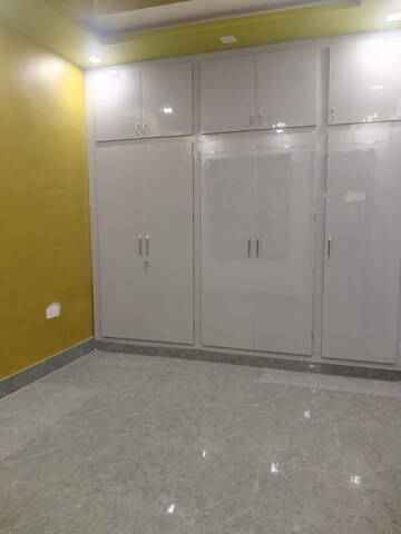 Master Bedroom in 3 BHK Builder Floor at New Shivalik Nagar – for Rent