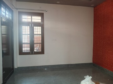 Room in 3 BHK Builder Floor at New Shivalik Nagar – for Rent