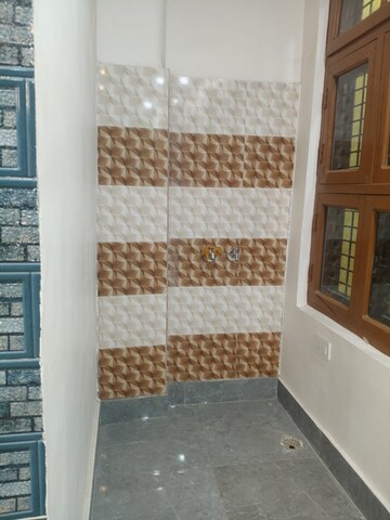  3 BHK Builder Floor at New Shivalik Nagar – for Rent