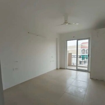 3 BHK Apartment For Rent in Sushma Valencia, Nagla Road