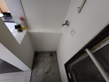 Furnished Amenities in 2 BHK Apartment at Kurla West – for Rent