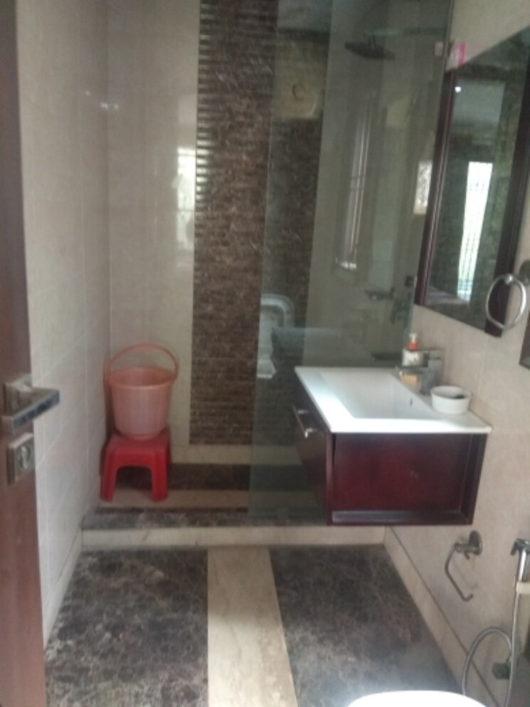 Living Room, maharani bagh 6+ Bedroom 1855 Sq.Yd. Independent House In Maharani Bagh Delhi 7910674