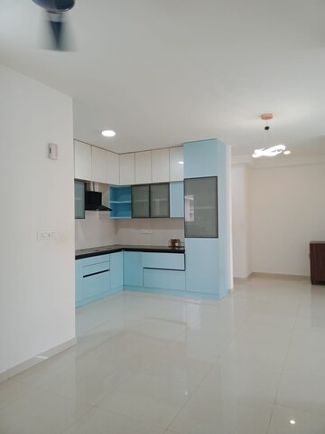 Room in 3 BHK Apartment at Rohan Upavan, Hennur – for Rent