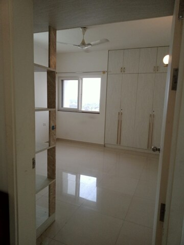 Room in 3 BHK Apartment at Rohan Upavan, Hennur – for Rent