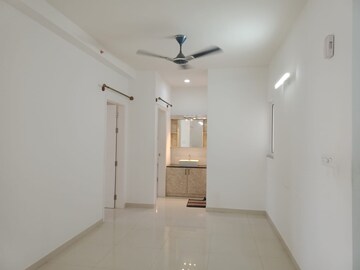 Room in 3 BHK Apartment at Rohan Upavan, Hennur – for Rent