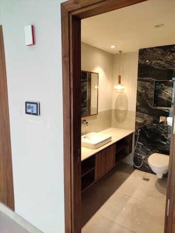 Attached Bathroom in 4 BHK Apartment at Sector 31 – for Rent